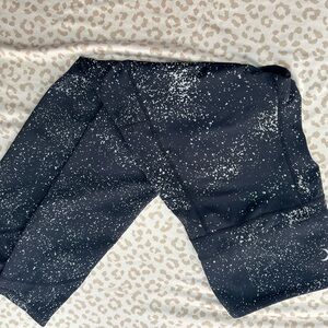 Zyia. Light and tight leggings
